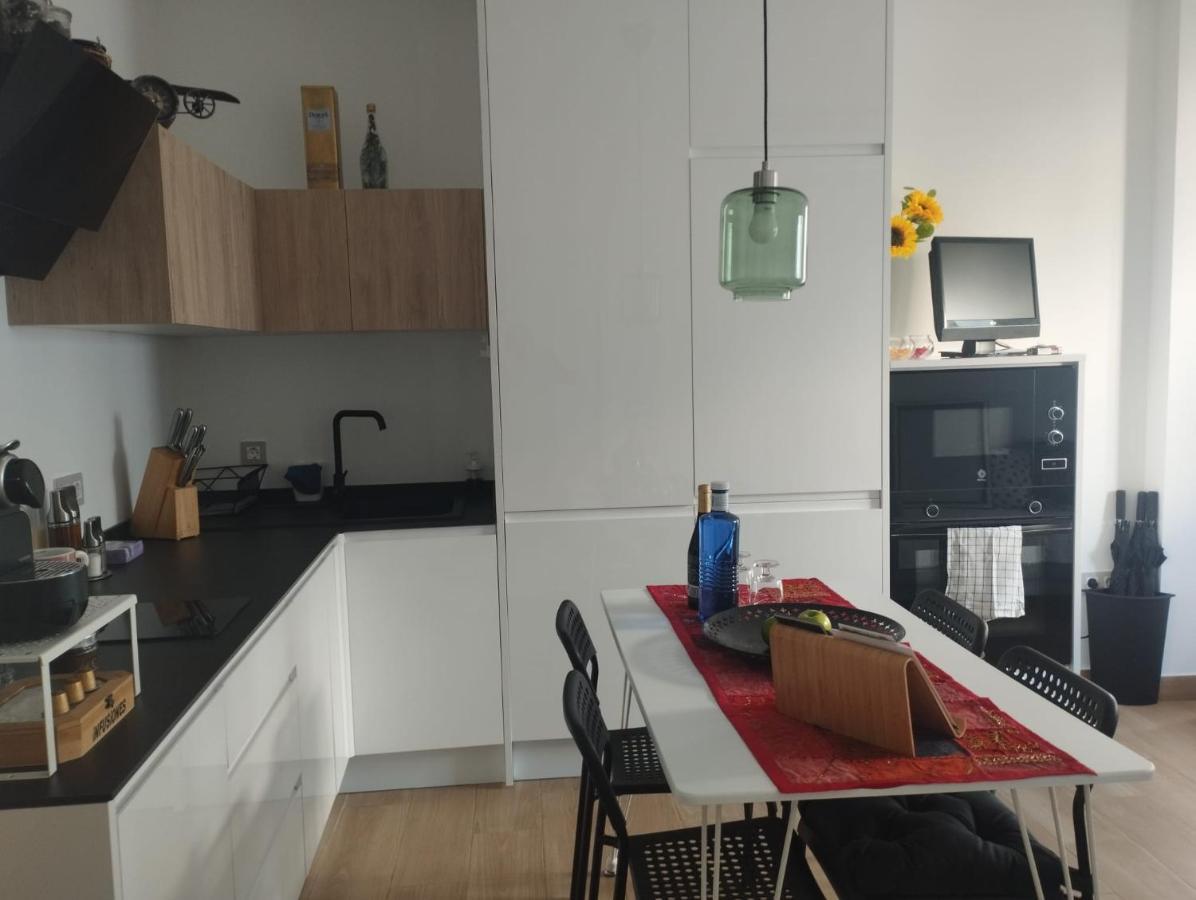 Atico Aire De Triana Lägenhet Sevilla Exteriör bild
