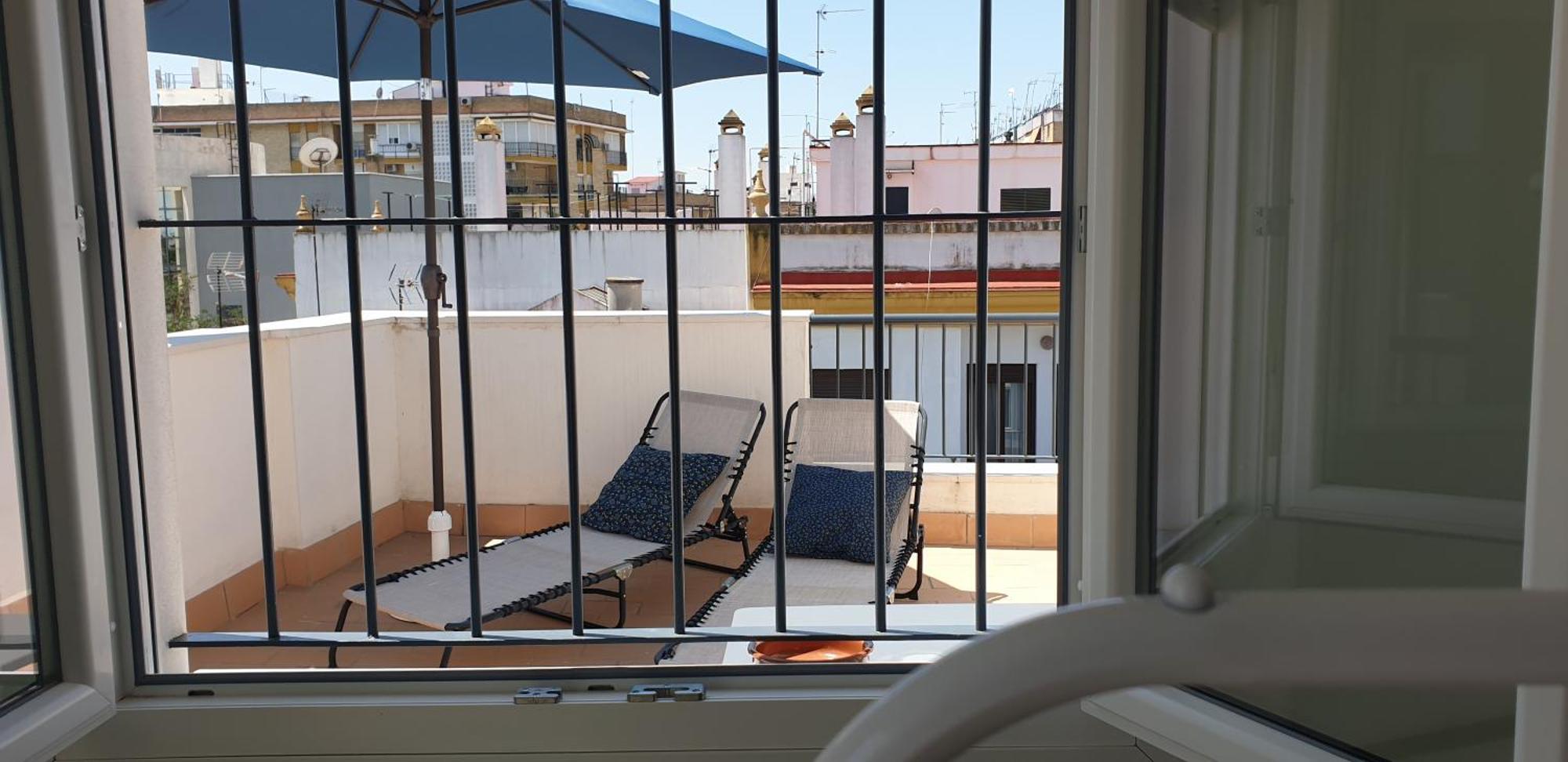 Atico Aire De Triana Lägenhet Sevilla Exteriör bild